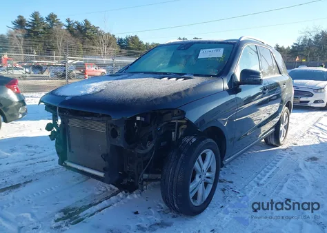 2015 Mercedes-Benz Ml 350 4Matic z USA, uszkodzony, nr VIN 4JGDA5HB4FA597900